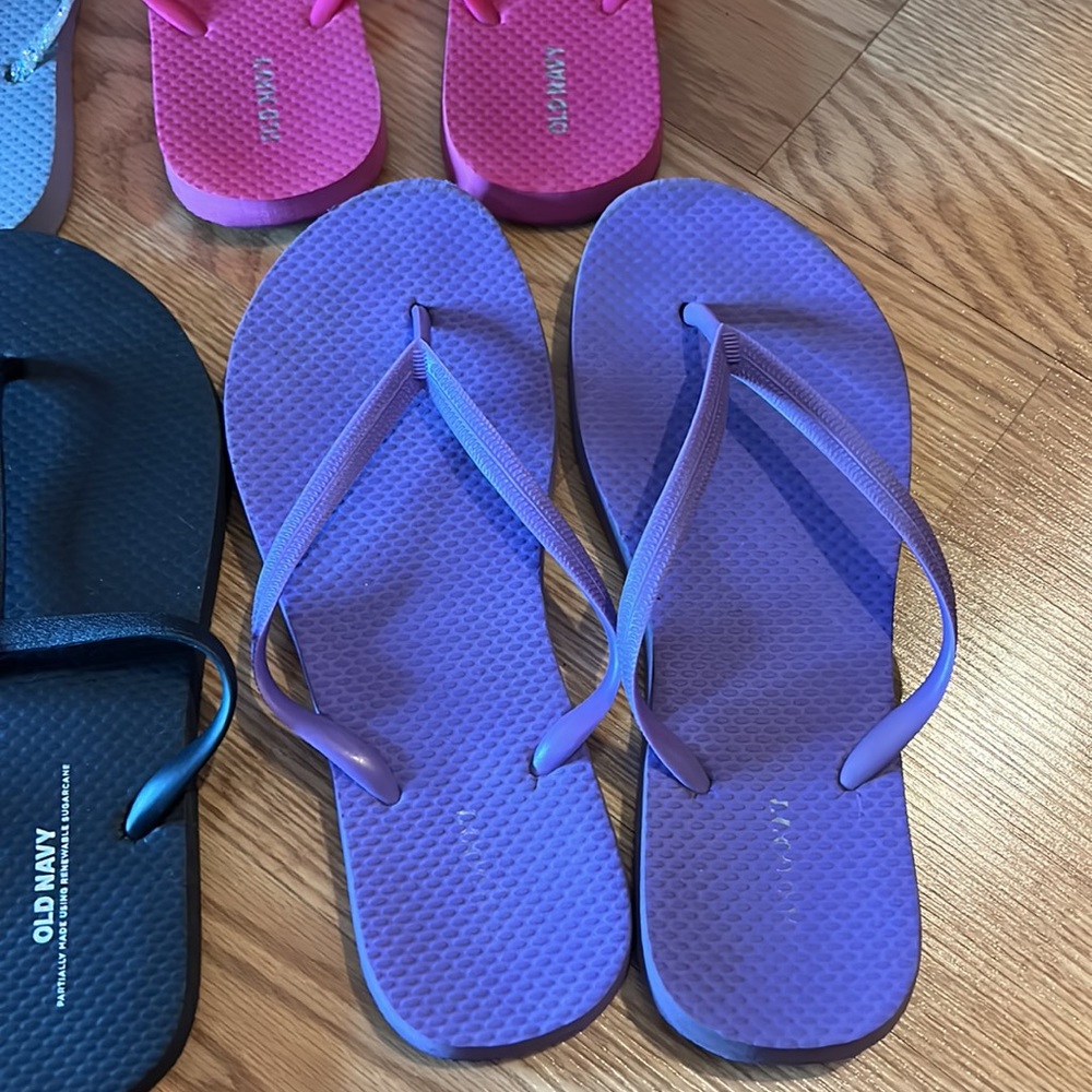 COPY - Old Navy flip flops 7 pairs size 7 GUC some new - Picture 7 of 8